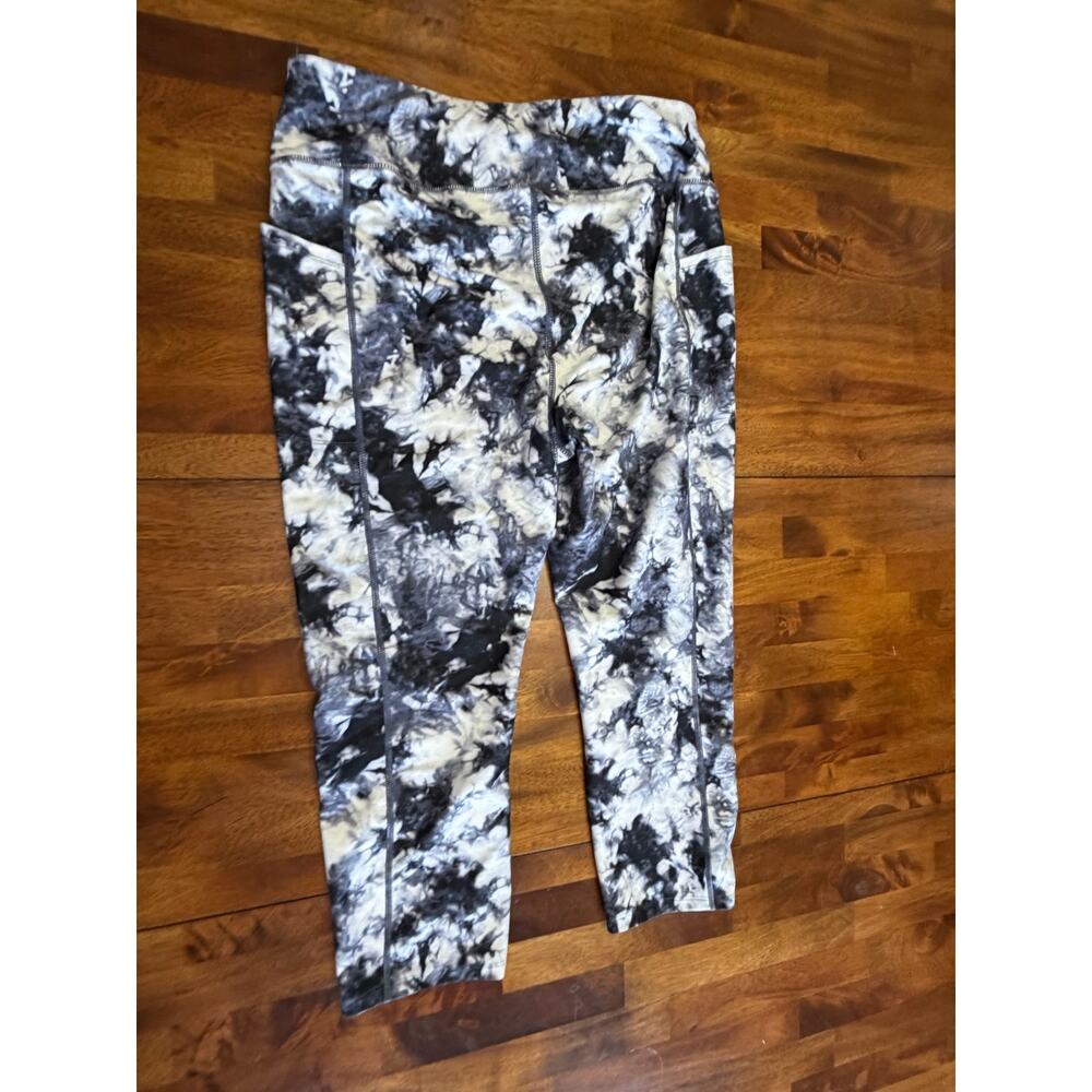 Athletic Works Women’s L Black White Marble Print Leggings High Rise Activewear